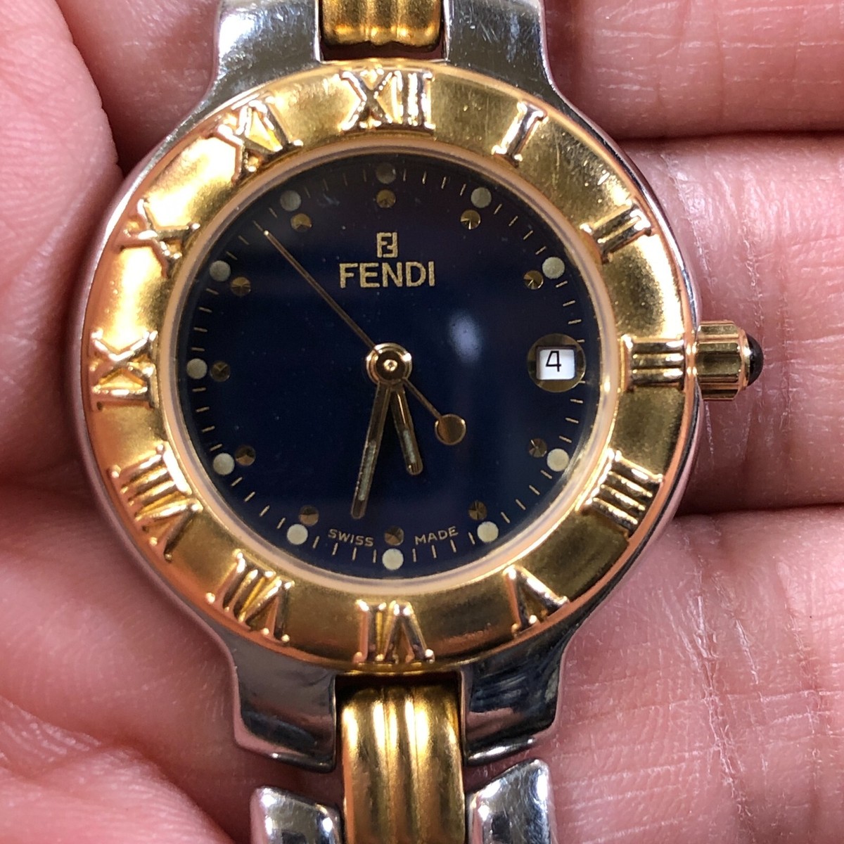 Vintage Fendi Orologi Women 900L Dress Black Dial Two Tone Vintage Fendi Orologi Women 900L Dress Black Dial Two Tone