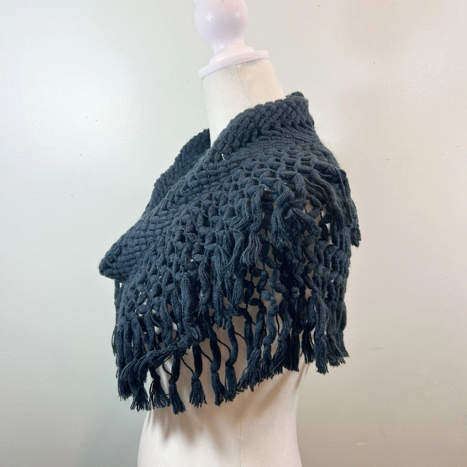 Bufanda tejida infinita azul marino American Eagle Outfitters talla única boho flecos borla Foto 2 de 4