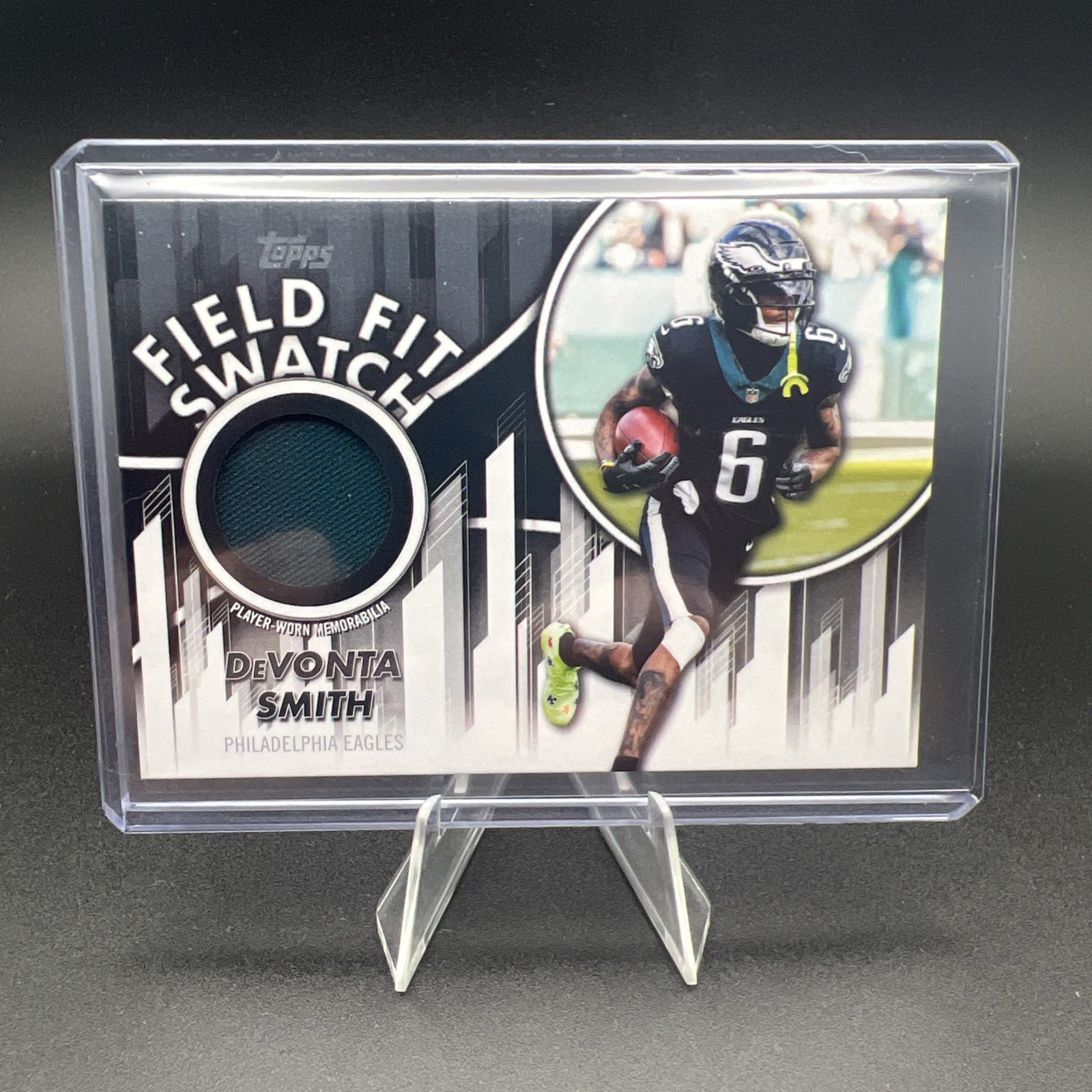 2026 Topps - Field FIT Swatch Collection DeVonta Smith #FFSC-DS (MEM)