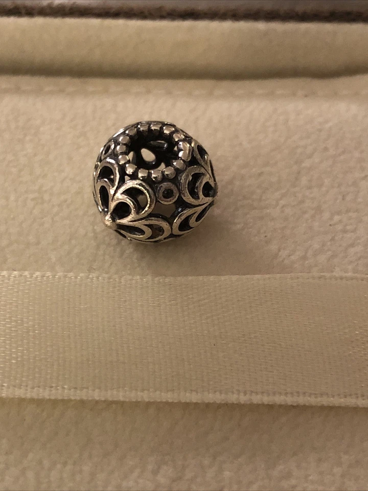 Auténtico Pandora 925 Ale Plata Esterlina Flor Silvestre Calado Dije 790890 Foto 2 de 4