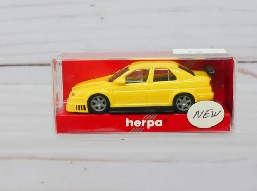 Herpa 021678, Alfa Romeo 155 DTM versión calle, amarillo, escala 1/87 HO | Zustand: New