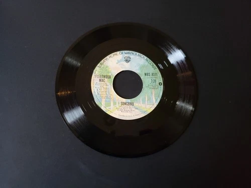 1970s NEAR MINT LABELS AND VG++ RECORD Fleetwood Mac – Dreams/ SONGBIRD 8371 45