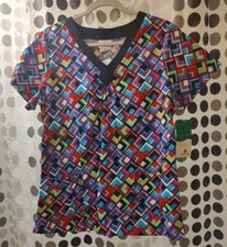 Peaches NWT Women's Scrub Top Size Medium