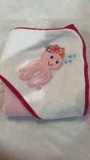 Luvable Friends Baby Hooded Towel with 4 Washcloths 30x30 NWOT