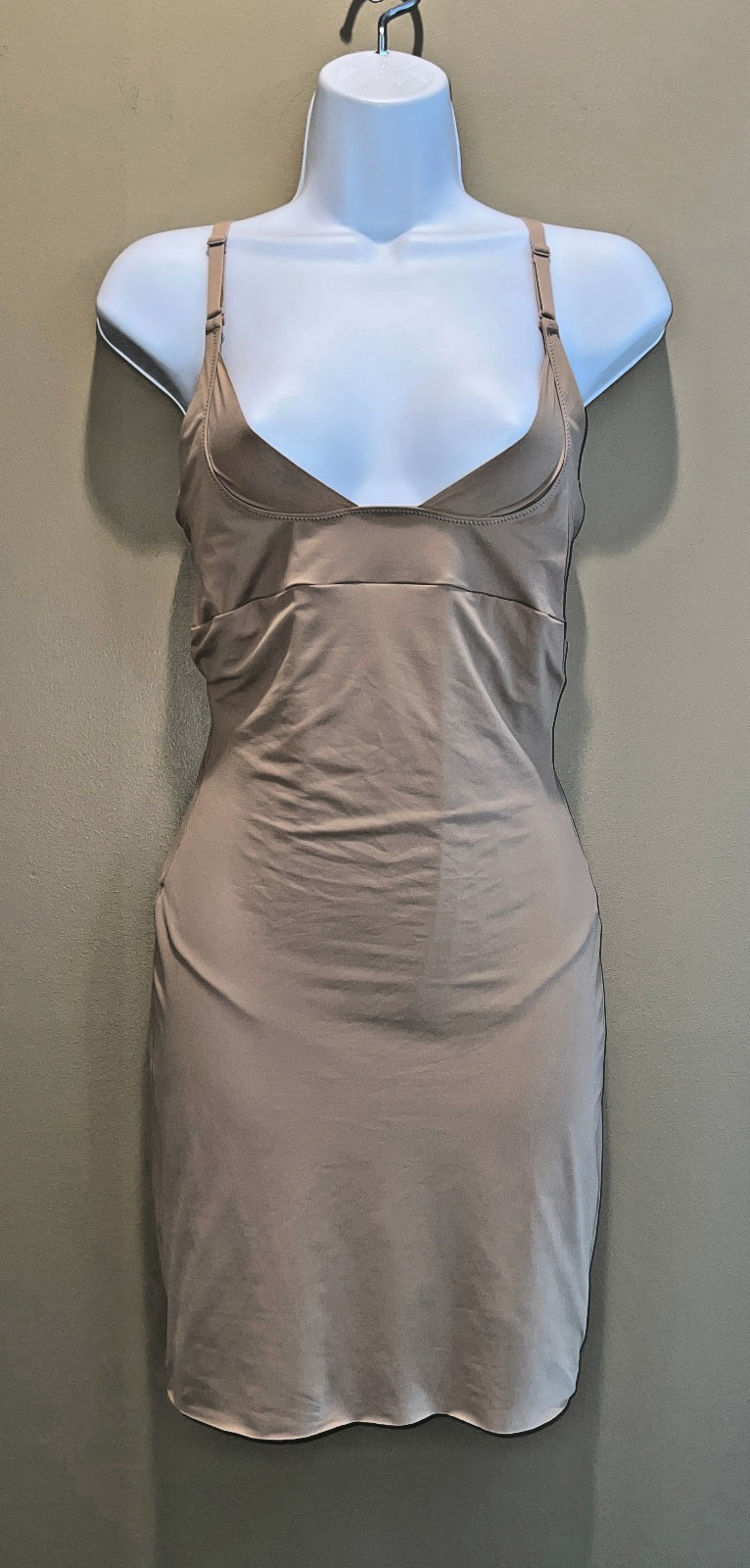 Flexees by Maidenform 83053 Womens Under-Bust Body Shapewear/Slip Beige Size XL