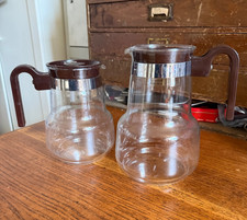 2 vintage retro mid century stylish Pyrex France glass coffee jugs pots & lids