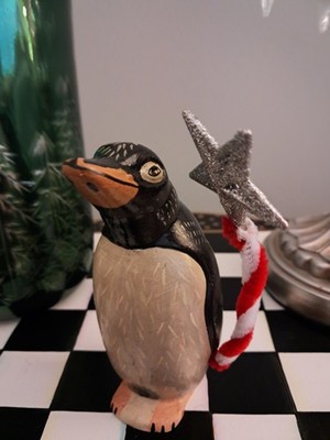 Vaillancourt Collector's Weekend Penguin with Glitter Star