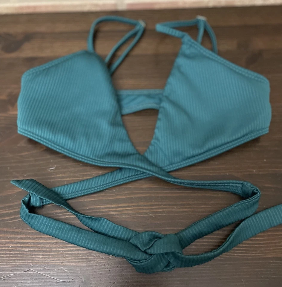 Conjunto de 2 piezas de bikini Hollister verde talla XS parte superior e inferior S Foto 2 de 4