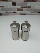 Chef Specialties 4" Futura Stainless Steel Pepper Mill & Salt Mill Set Pre Owned