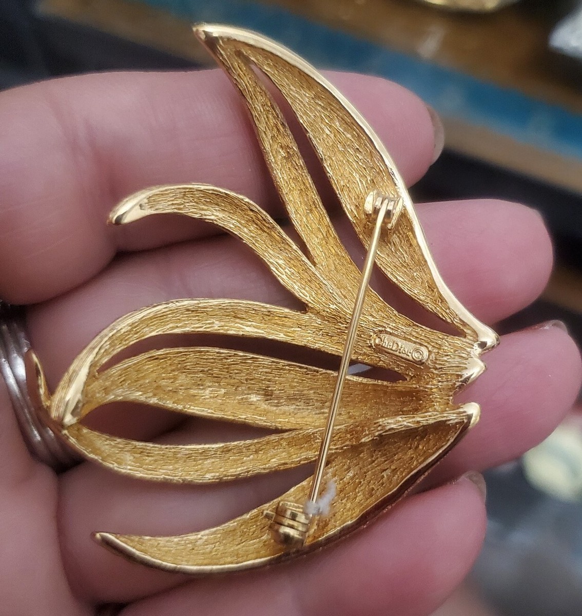 Christian Dior Leaf Brooch Vintage Matte & Gloss Gold tone