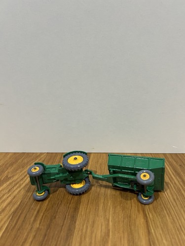 Matchbox series 39 Ford tractor made by Lesney England and Corgi Toys trailer. - Picture 4 of 5