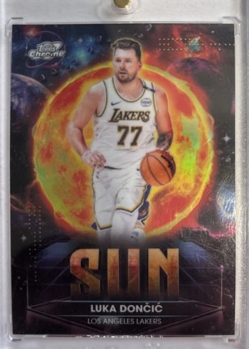 2025 Topps Cosmic Chrome Luka Dončić Base (RAW)