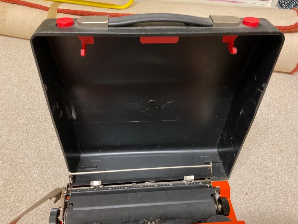 Original DDR Schreibmaschine Robotron Kofferschreibmaschine - Bild 3 von 4