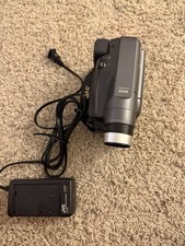 JVC GR-SXM320U Super VHS-C Camcorder SVHS-C W/ Battery Charger TESTED WORKING