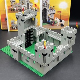 Vintage LEGO Set 6080, King's Castle, 100% Complete w/ Box & Instructions