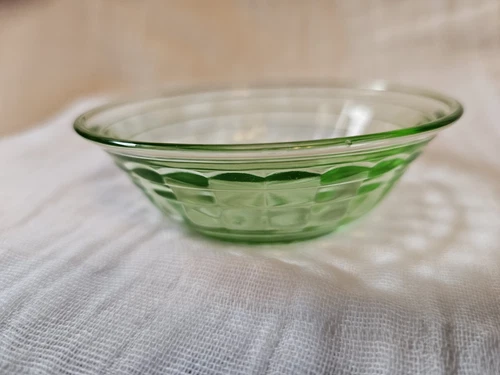 Vintage Green Depression Glass Berry Bowl  4 inch Diameter.