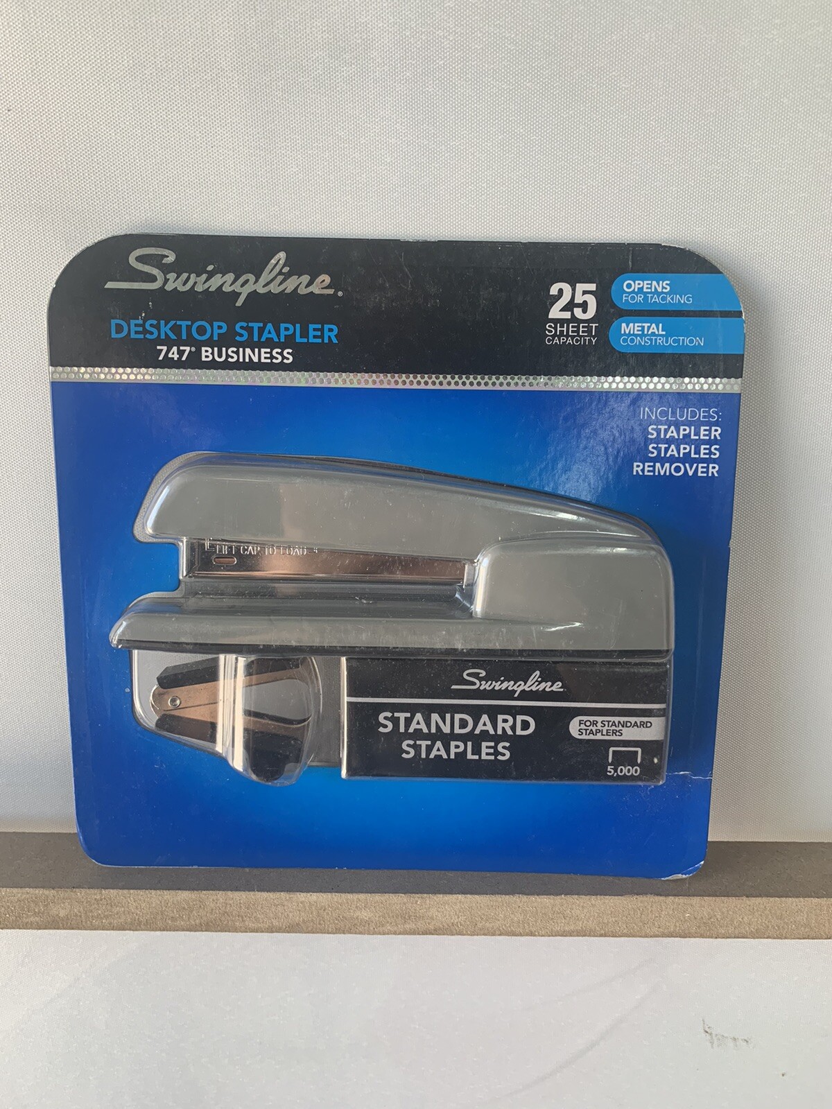 Swingline 747 Business Desktop Stapler 5000 Staples Staple Remover Black NEW!!!-image