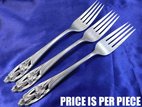 INTERNATIONAL SILVER IRIS STERLING SILVER PLACE FORK - GOOD CONDITION S