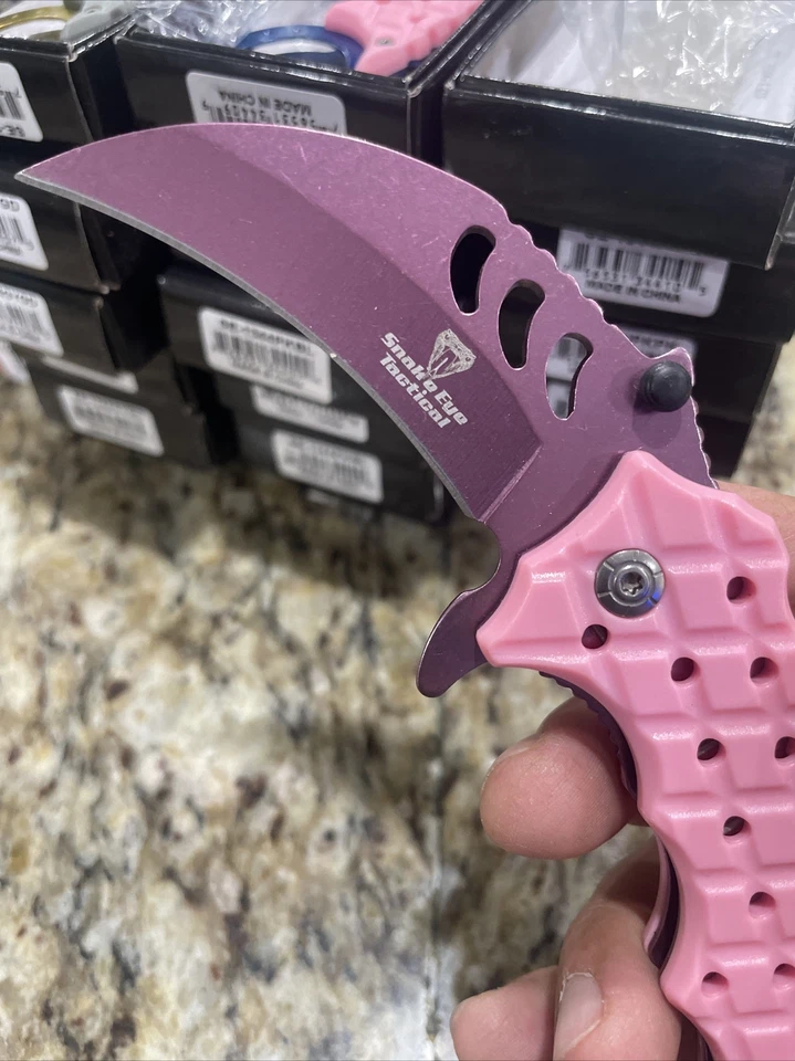 Faca de bolso 7,5” Sprint Assisted Karambit rosa femme fatales PKPK - Imagem 2 de 4