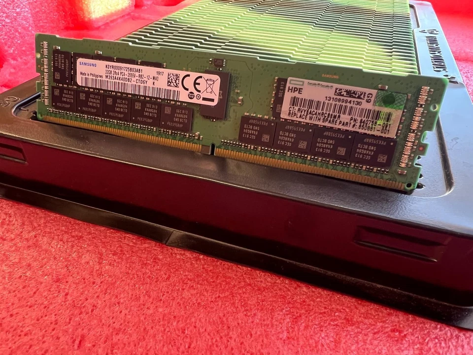 Samsung 32GB DDR4-2666 ECC Registered RDIMM – M393A4K40DB2-CTD6Y Memory - Image 4 of 4