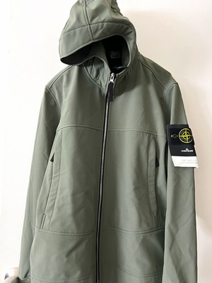 Stone Island Soft Shell-R Men's L Green Hooded Full Zip Jacket Re $650