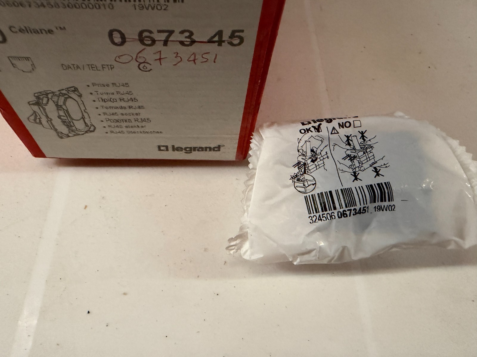 Prise RJ45 Legrand Céliane Caté 6 lot de 11 pour résoudre les coupures Wi-Fi