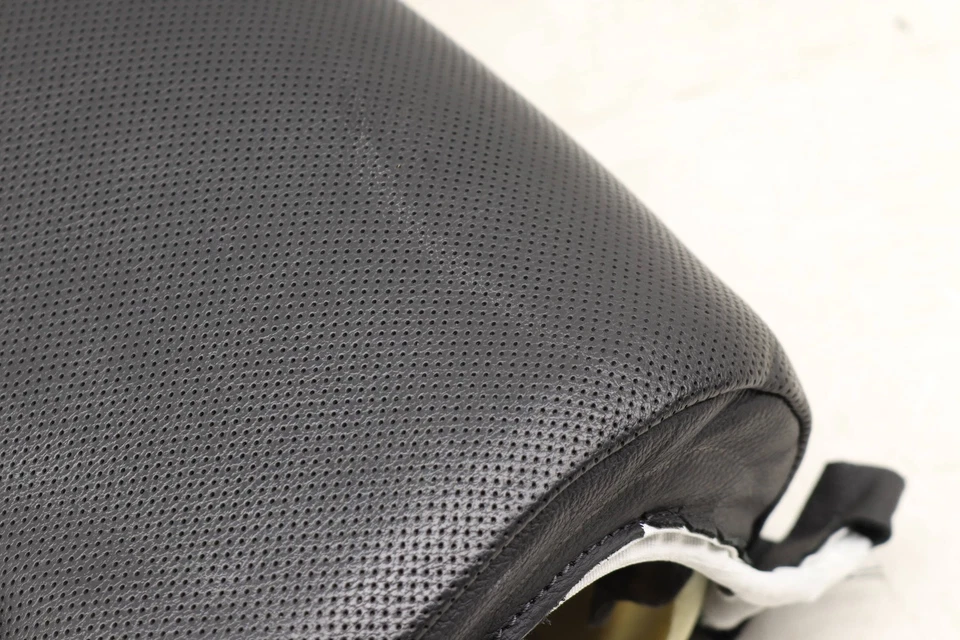 AUDI A8 QUATTRO 2011-2018 - Cojín inferior de cuero delantero izquierdo Foto 4 de 4