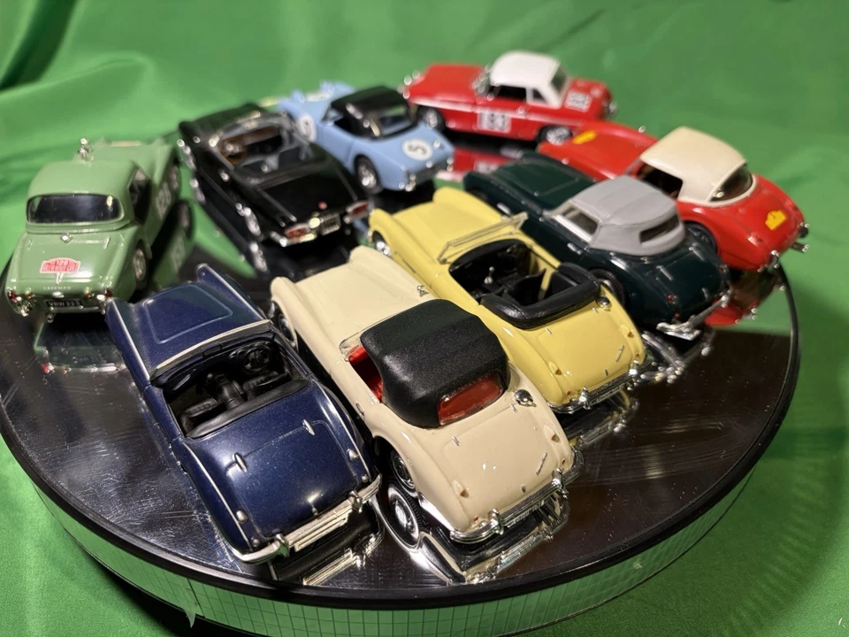 Cybersale vor Weihnachten: 9 britische Klassiker in 1:43 - Bild 3 von 4