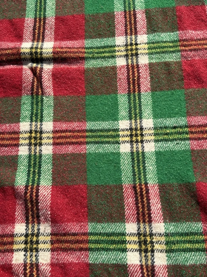 BULGARIAN Rhodope Plaid Blanket 100% Wool, Organic, Thick, Vintage - Image 3 of 4