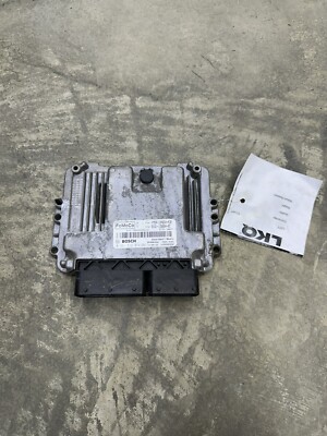 13-16 OEM Ford Focus 2.0 Engine Control Module ECU ECM FM5A-12A650-ADB Computer