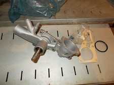 Pompe à eau Peugeot 504