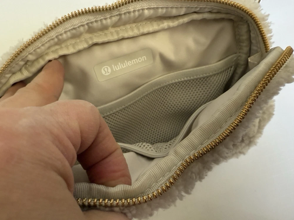 Lululemon Sherpa Cream Belt Bag with Gold Double Zippers New No Tag