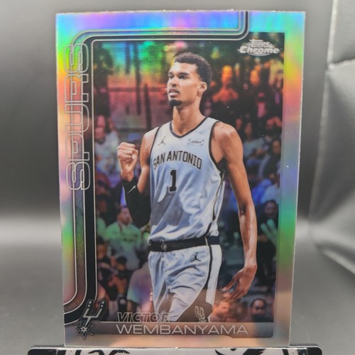 2026 Topps Chrome Update Victor Wembanyama Refractor #22 San Antonio Spurs