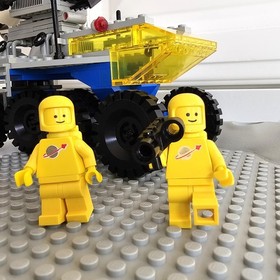 LEGO 6950 Mobile Rocket Transporter &ndash; Vintage 1982