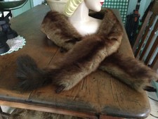 Vintage Pelzkragen/Stola rotbraun Farbton, 70&rdquo; x 5&rdquo; klassisch, Hakenverschluss. Goodwood