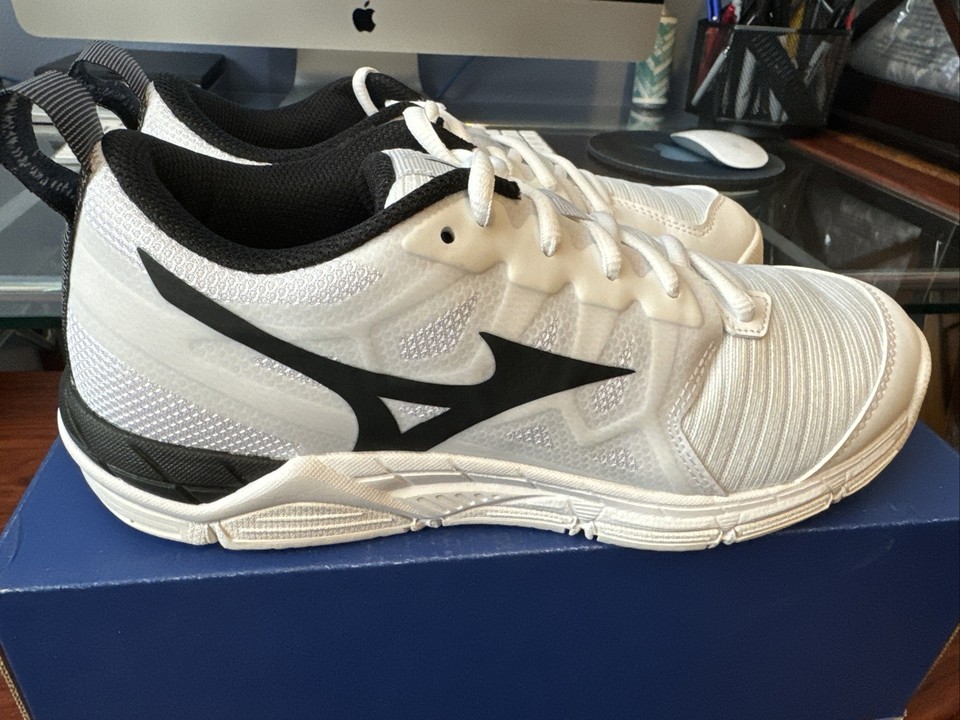 Mizuno Womens Wave Supersonic 2 Volleyball Shoe, WhiteBlack Sz. 8