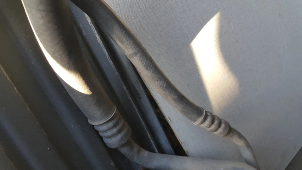 99 FORD F250 SUPER DUTY V10 MAIN AC HOSE LINE FROM COMPRESSOR - Изображение 2 из 4