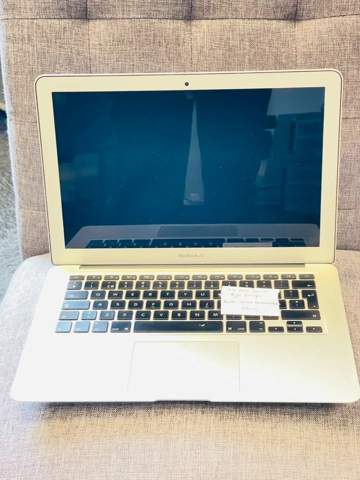 Apple MacBook Air 13" 2017 · i5 · 8GB · 500GB, photo 3 of 3