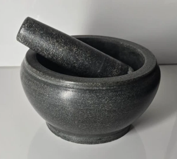 Juego de mortero y mortero de granito - 6" de diámetro, molinillo de piedra natural de alta resistencia Foto 2 de 4