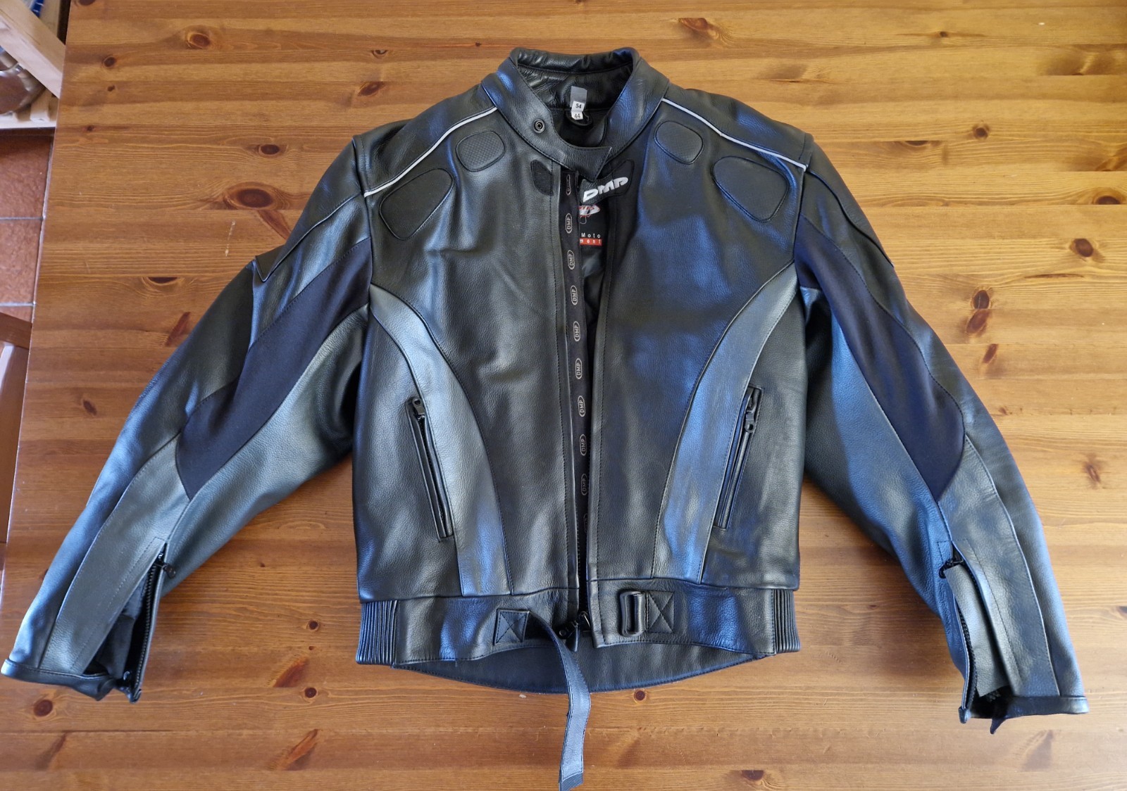 Blouson moto DMP en cuir noir et gris taille S avec protections homologuées