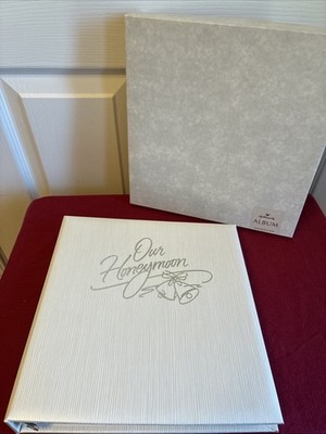 HALLMARK ''OUR HONEYMOON'' 3-RING PHOTO ALBUM -- NEW IN BOX