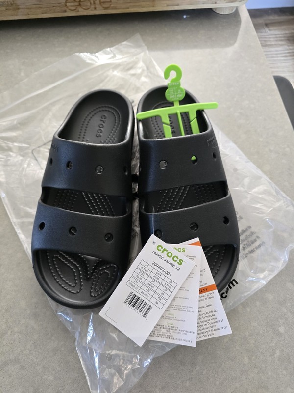 Mens 7 Black Crocs Classic Sandal Slide On  New