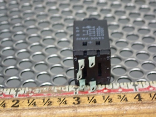 Dialight 554-3131-100 SPDT ALT. Action New No Box See All Pictures - Picture 8 of 10