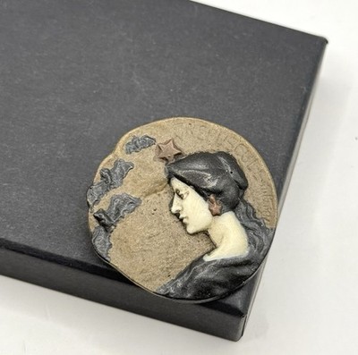 Jugendstil Brosche Frauenprofil Relief Art Nouveau  Portrait Repuscule  BARGAS