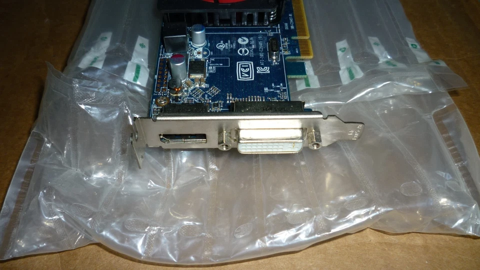 AMD RADEON HD 7470 1GB GDDR3 (Micron) Video Graphics Card, PCI Connection - Image 2 of 3