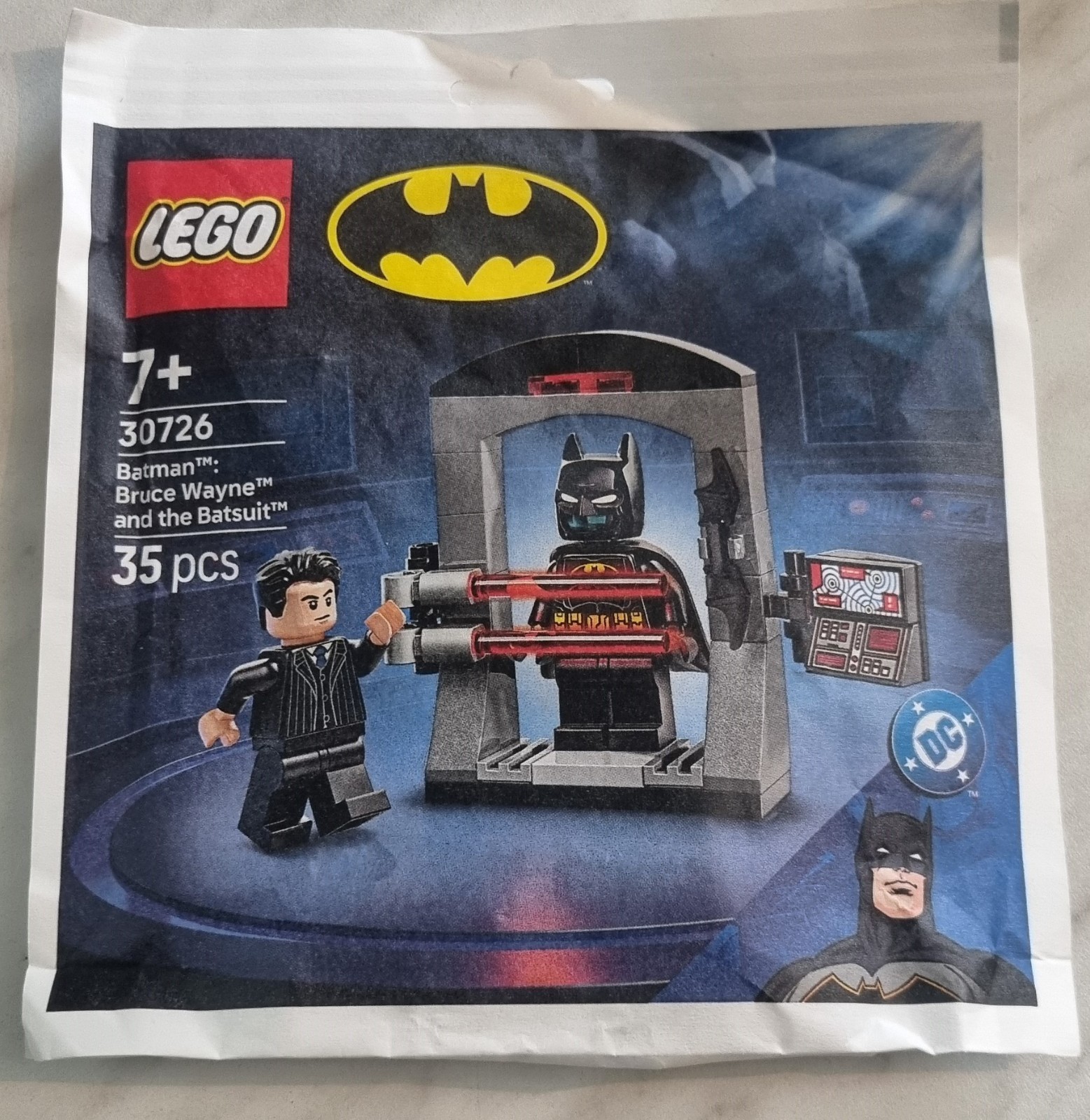 Lego DC Bruce Wayne and the Batsuit 30726 Paper Bag BNIP