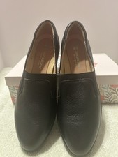 Women  s Black Naturalizer Landrie Leather 6M