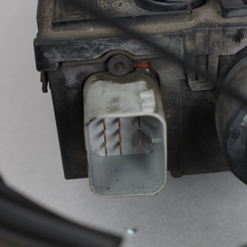 Actuador de freno de estacionamiento eléctrico BMW 740i 750i 2009-2015 34436877316 OEM usado Foto 3 de 4