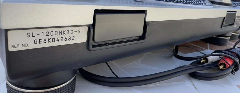 Вертушки Mint Technics SL1200MK3D с пылезащитной крышкой и оригинальной коробкой в открытой коробке - Изображение 3 из 4