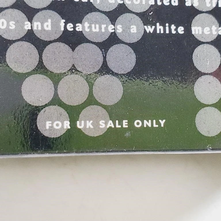 Corgi 1:36 39901 Elvis Presley Ford Thunderbird w/ Figure Diecast Car - Image 4 of 4